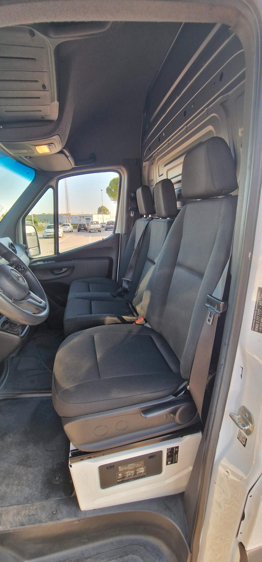 Mercedes Benz Sprinter passo medio tetto alto 150 cv trazione posteriore