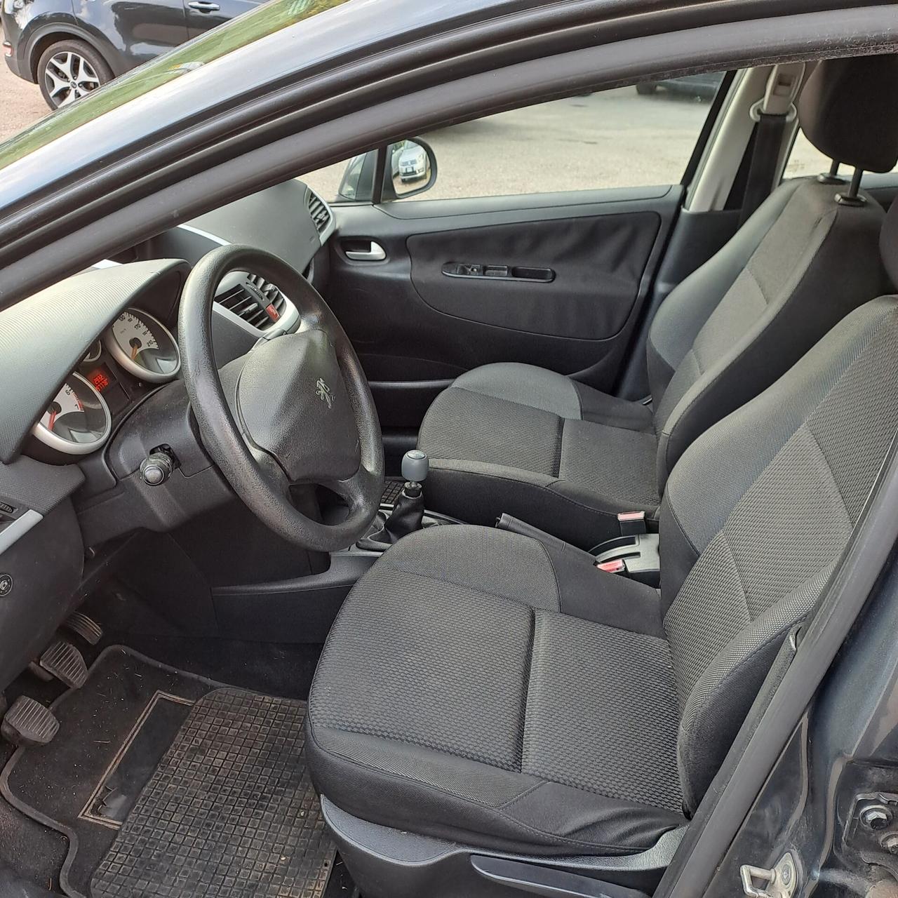 Peugeot 207 1.4 8V 75CV SW X Line ECO GPL