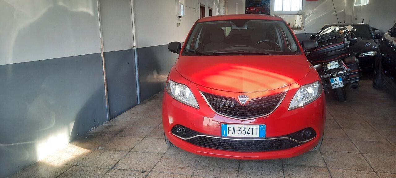 Lancia Ypsilon cc12 benzina anno 2015
