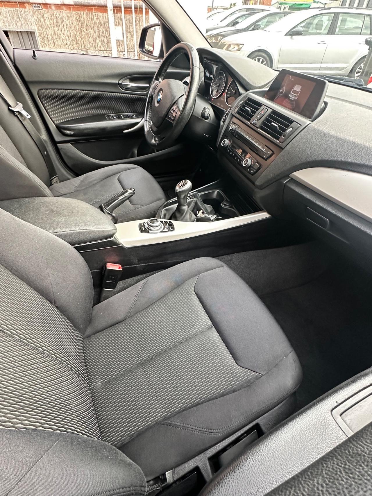 Bmw 118 118d 5p. Unique