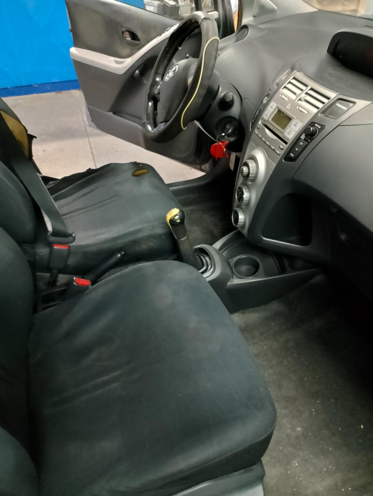 Toyota Yaris 1.0 5 porte Sol clima