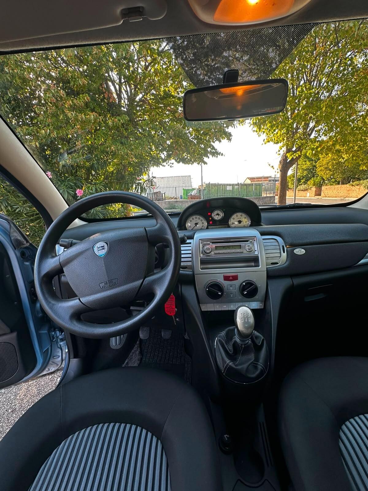 Lancia Ypsilon 1.2 SOLAMENTE 60.000 KM