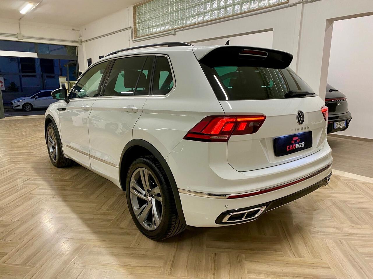VOLKSWAGEN TIGUAN 2.0 TDI R-Line 4MOTION 2023