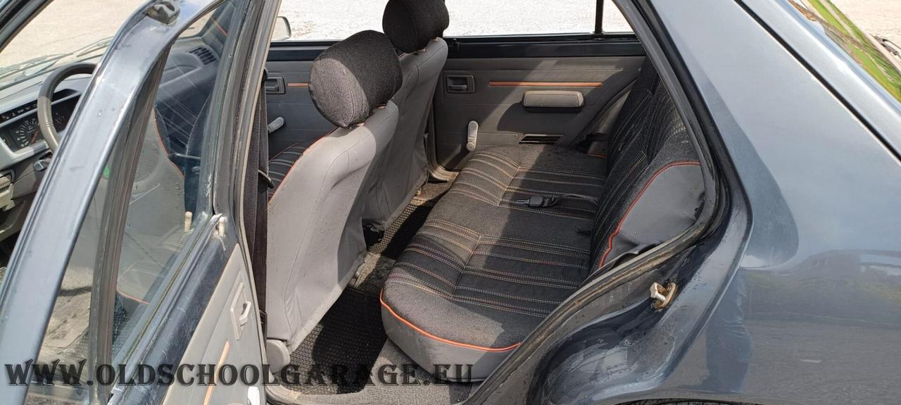 Peugeot 205 954 5 porte Look