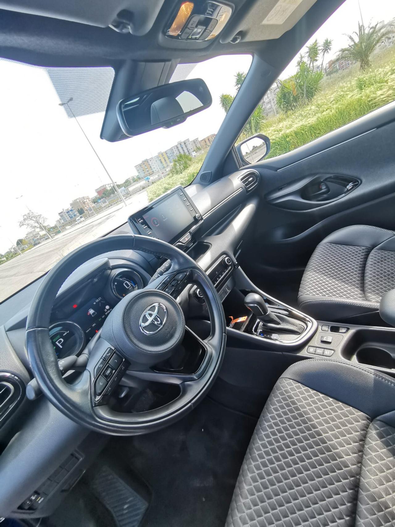 Toyota Yaris 1.5 Hybrid 5 porte Lounge