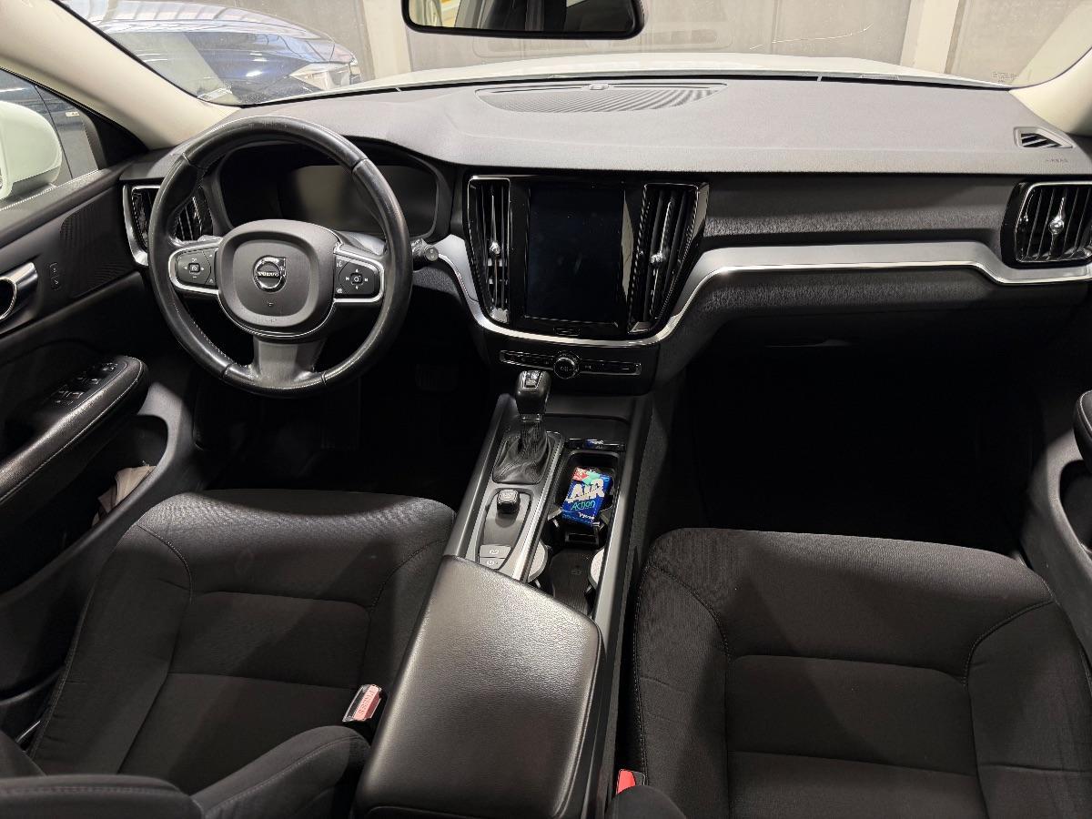 VOLVO - V60 - D3 Geartronic R-design