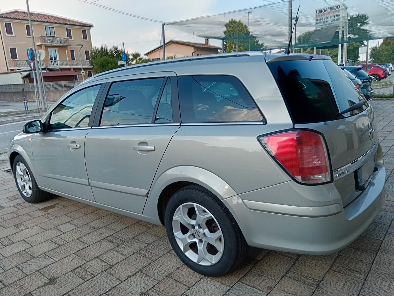 Opel Astra 1.6 16V GPL Station Wagon Cosmo