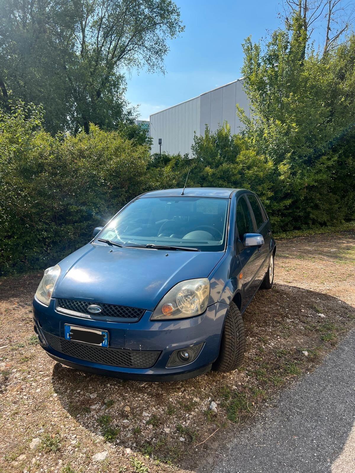 Ford Fiesta 1.2 16V 5p. Ghia