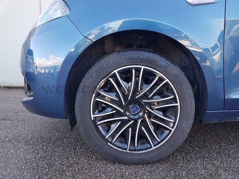 Lancia Ypsilon Ypsilon 1.0 firefly hybrid Gold s&s 70cv 5p.ti