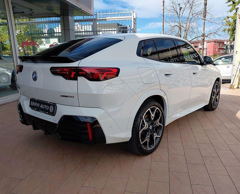 BMW iX2 xDrive 30 M Sport