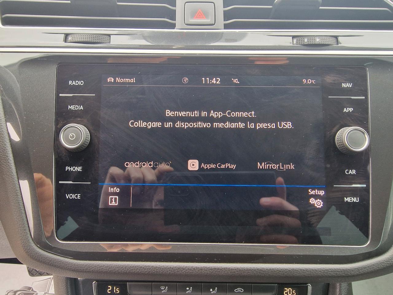 Volkswagen Tiguan 2.0 TDI SCR DSG 4MOTION Business BMT