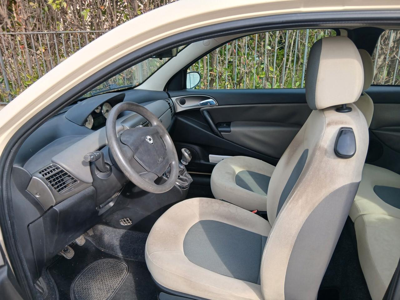 Lancia Ypsilon 1.2 Argento Unico proprietario