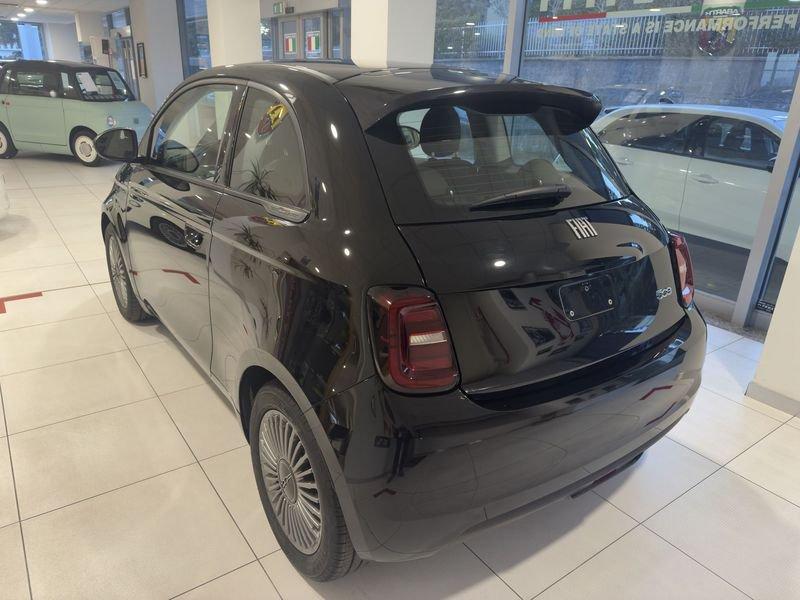 FIAT 500 500e 23,65 KW DA 199€ AL MESE E 2.500€ DI ANTICIPO E PRONTA CONSEGNA