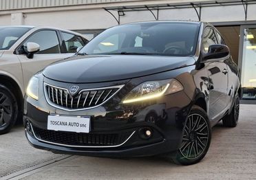 Lancia Ypsilon 1.0 hybrid gold plus full optional