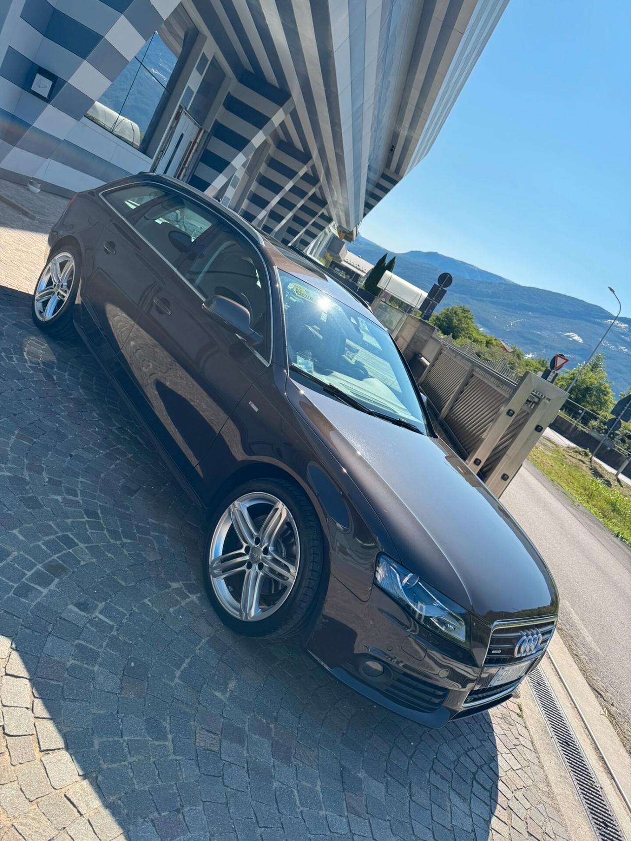 Audi A4 Avant 3.0 TDI quattro tiptronic SLine TETTO 19"