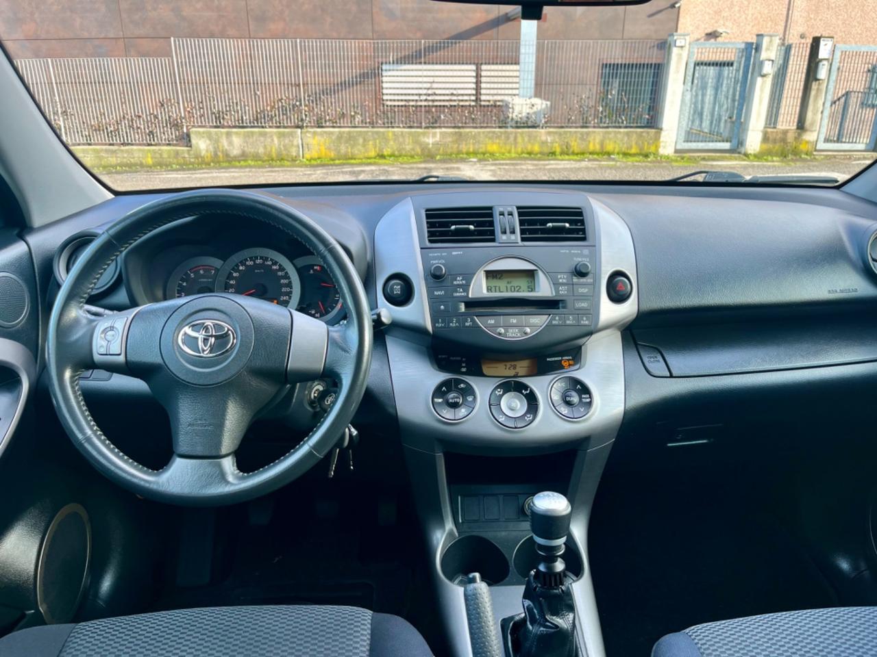 Toyota RAV4 2.2D-4D 155.000km 2007 4x4 perfetta