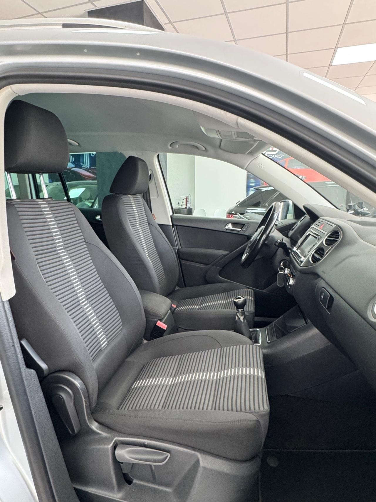 Volkswagen Tiguan 2.0 TDI DPF 4MOTION DSG Sport & Style