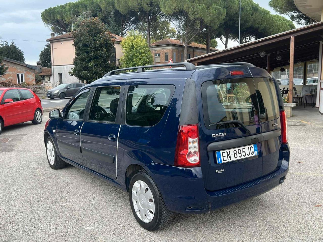 Dacia Logan MCV 1.6 85CV GPL 7 posti Embleme