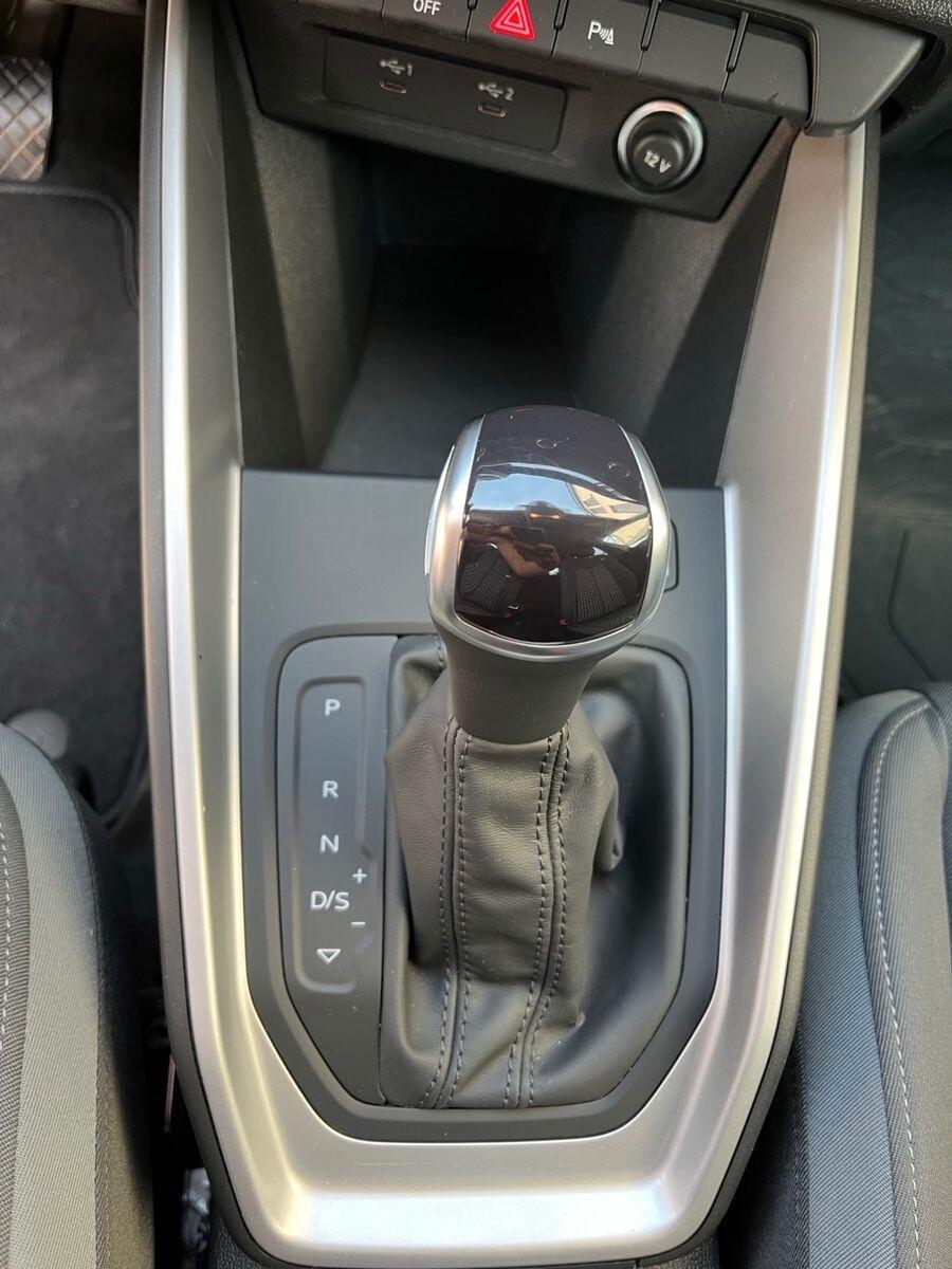 Audi A1 allstreet 30 TFSI S tronic Business