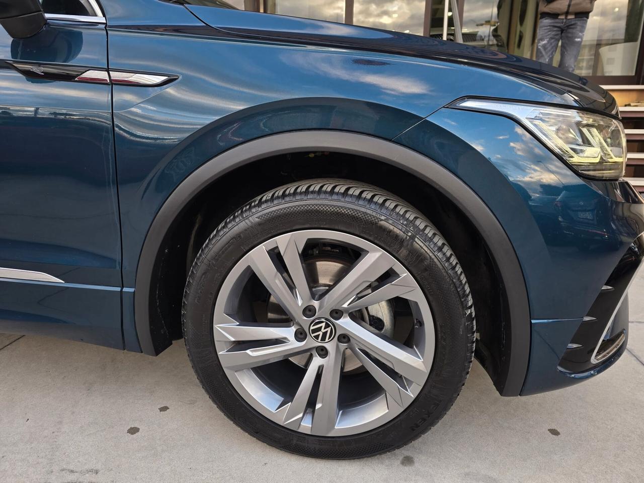 Volkswagen Tiguan 2.0 TDI 150 CV SCR DSG R-Line