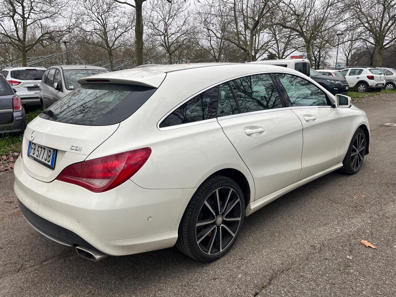 Mercedes-benz CLA 200 d Premium