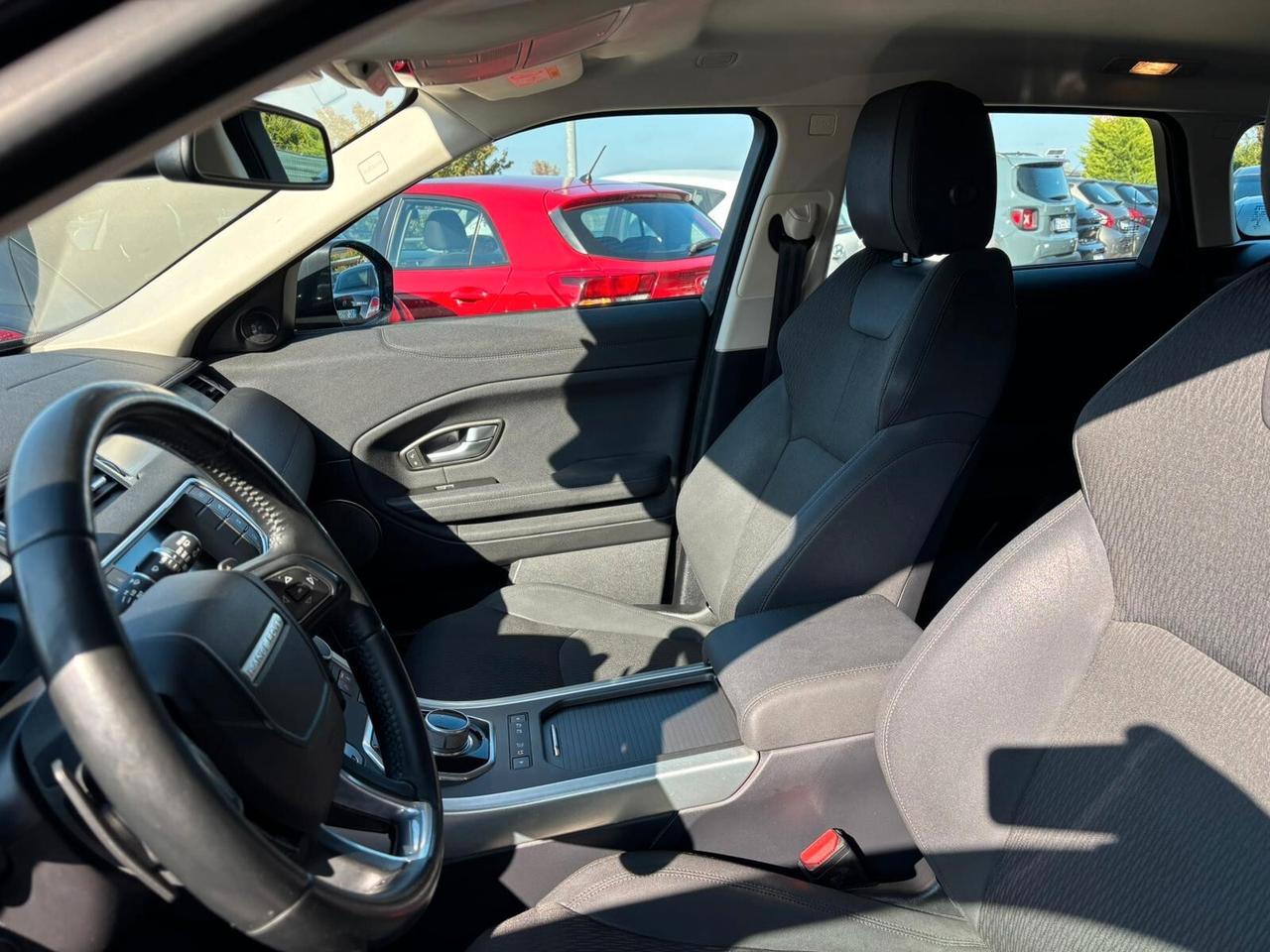 Range Rover Evoque 2.0 Diesel 4x4 Cambio Automatico con gancio traino