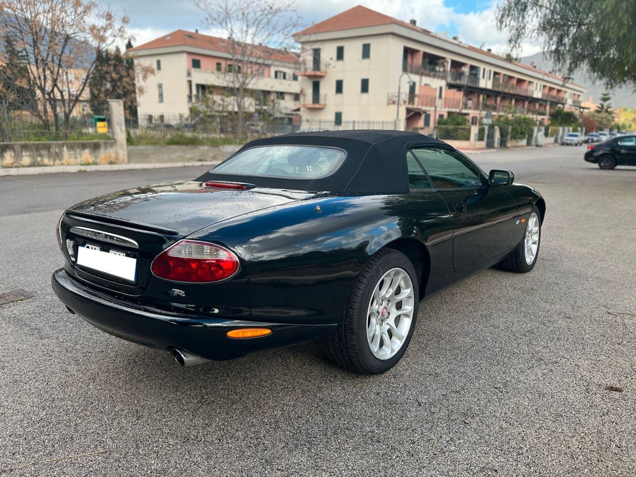 MAGNIFICA JAGUAR XKR CABRIO 363 CV - 8 CILINDRI - ASI - 125000 KM - DA VEDERE.