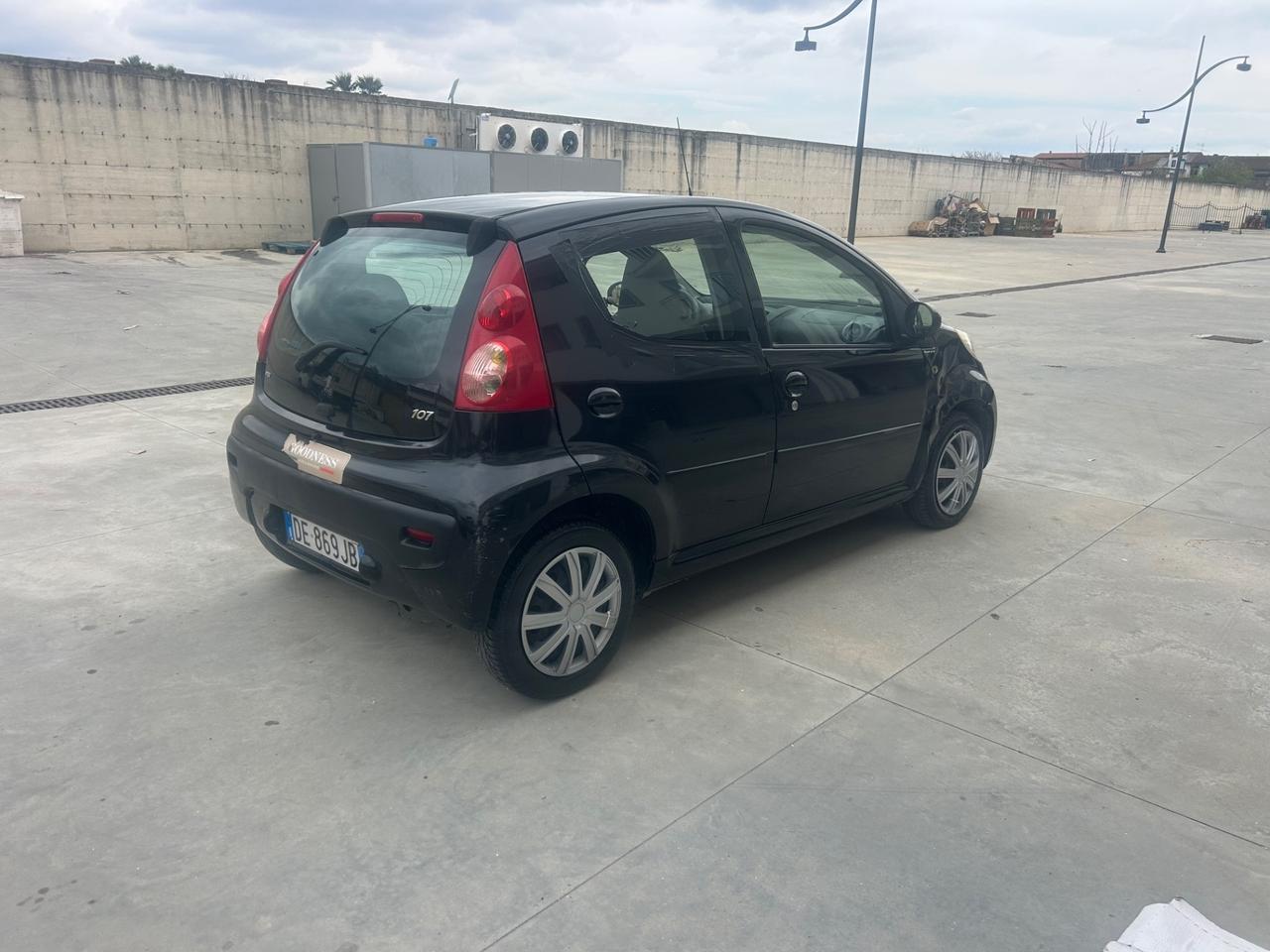 Peugeot 107 1.0 68CV 5p. Sweet Years