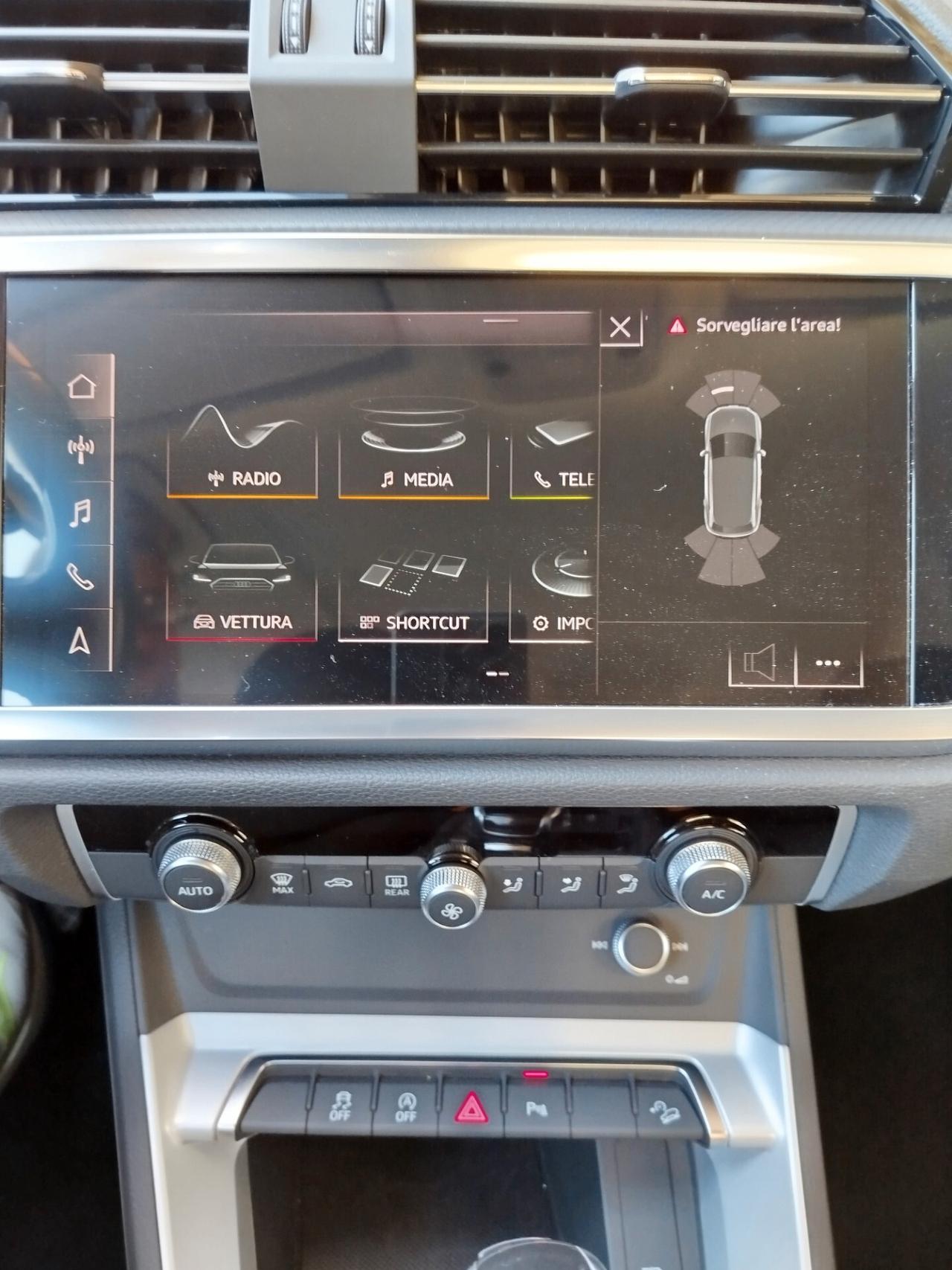 Audi Q3 40 TDI quattro S tronic Business Advanced