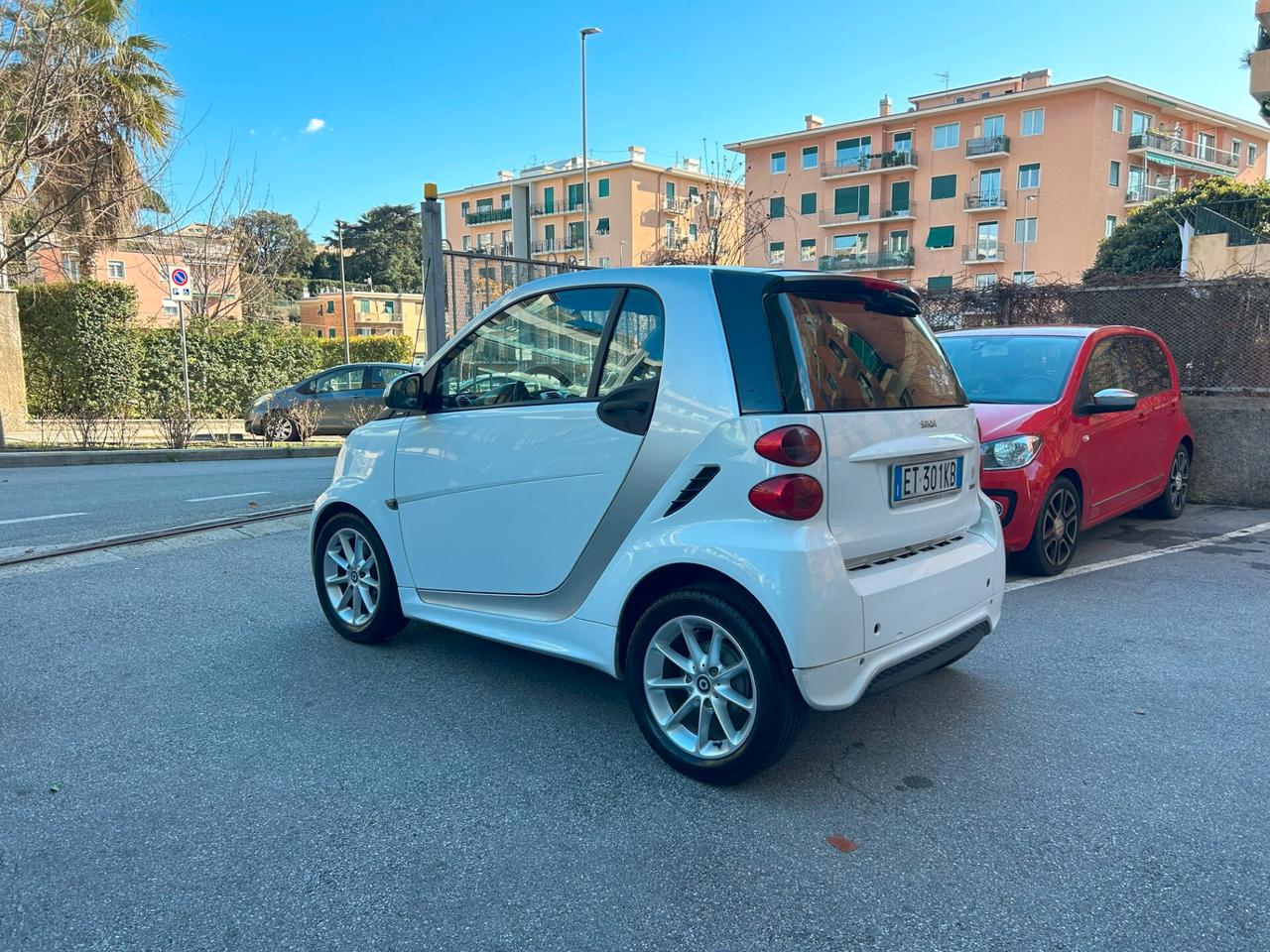 Smart ForTwo 1000 52 kW MHD coupé passion