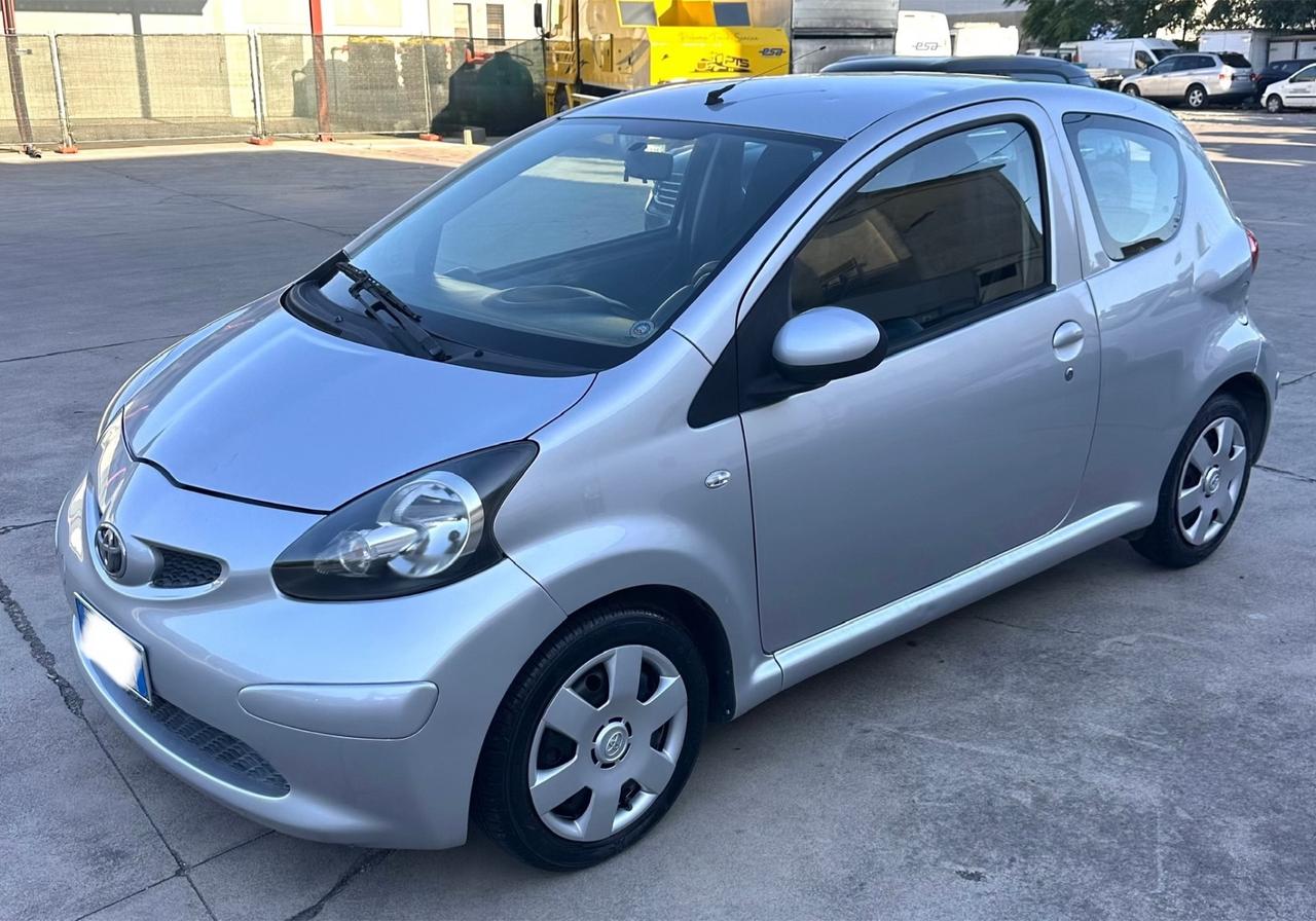 Toyota Aygo 1.0 Benz VVT-i68cv 3 porte Sol