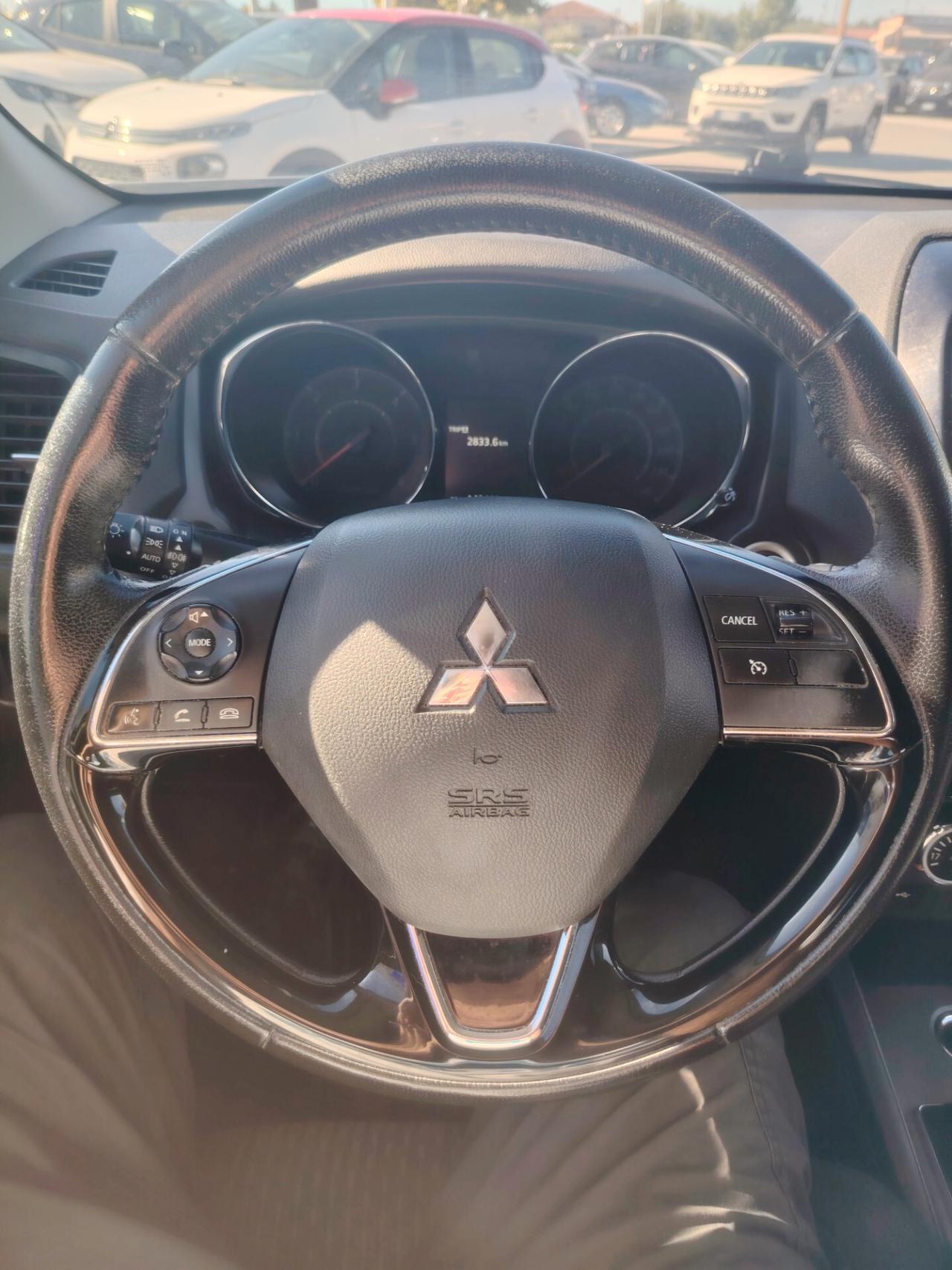 Mitsubishi ASX 1.6 DI-D 114 CV 4WD Instyle Navi- 4x4