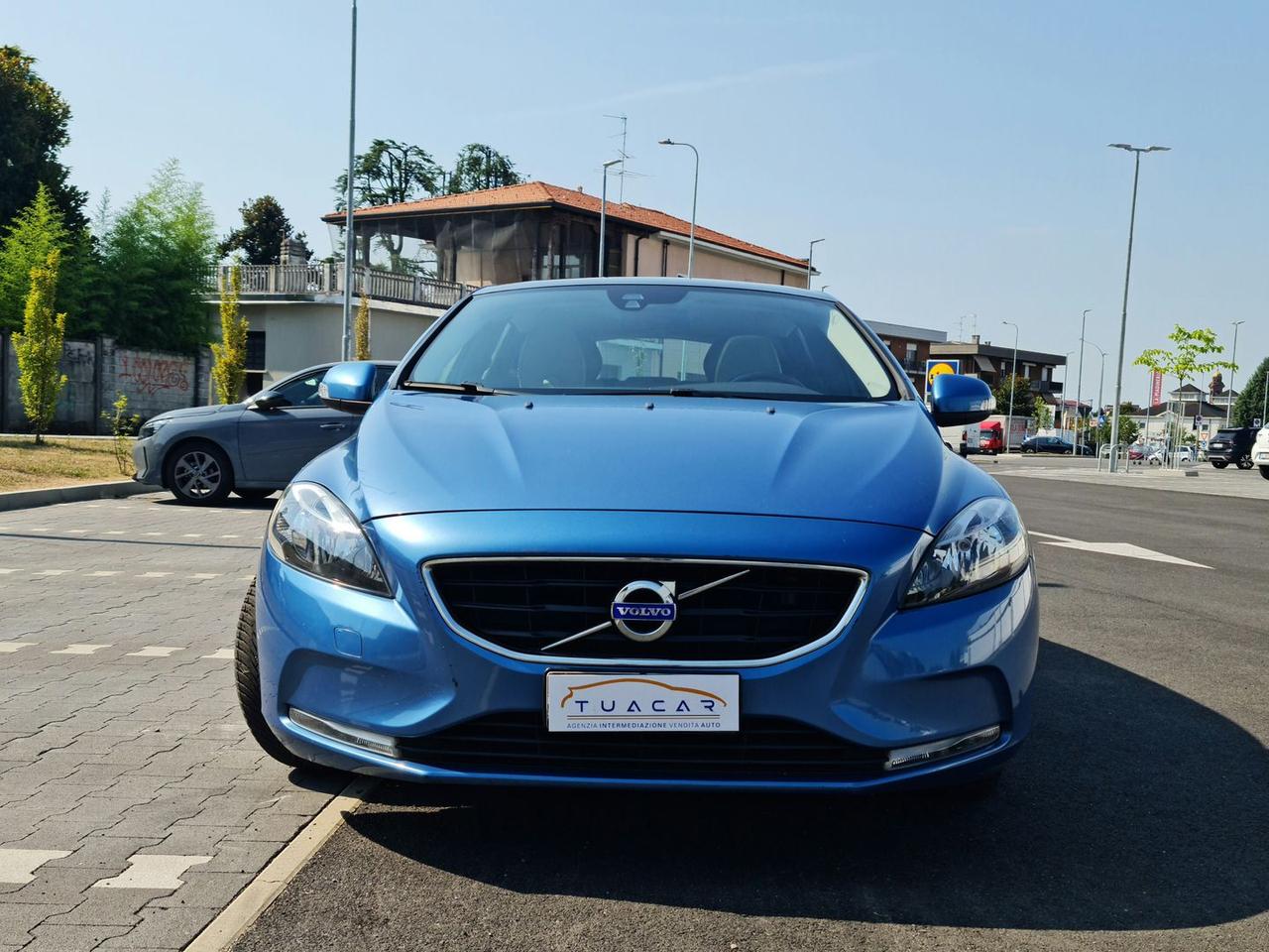 Volvo V40 KINETIC #6087