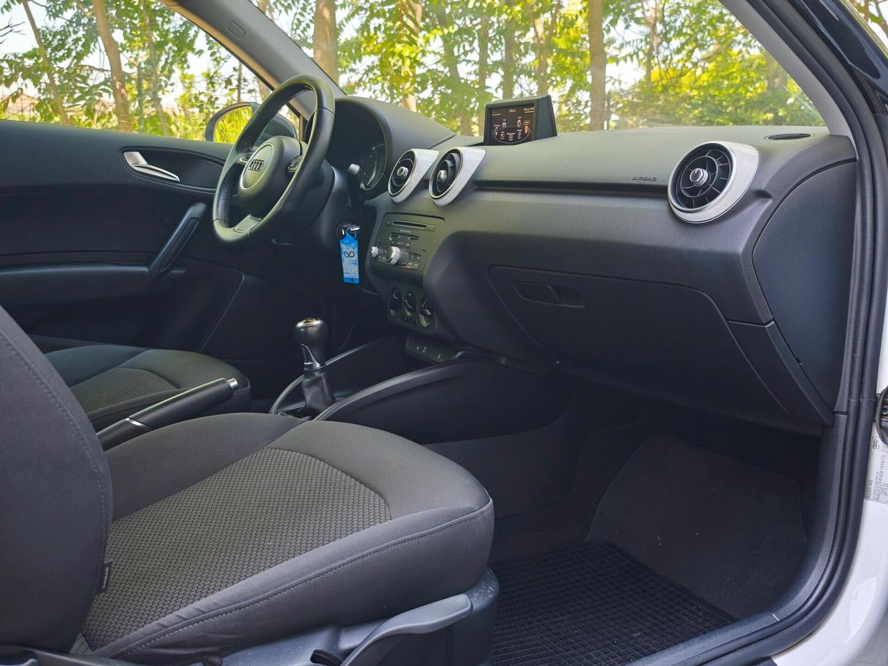Audi A1 1.6 TDI S Line