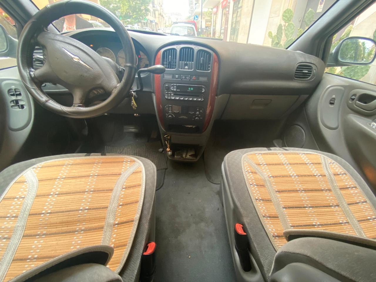 Chrysler Voyager Grand 2.8 CRD cat Limited Auto