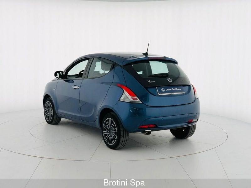 Lancia Ypsilon 1.0 FireFly 5 porte S&S Hybrid Silver