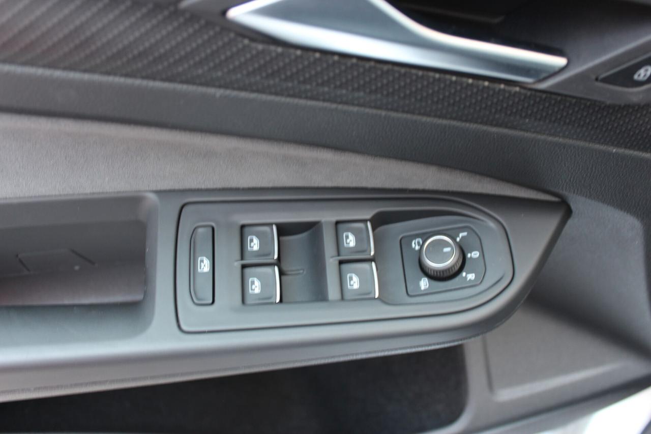 Volkswagen Golf 8 R LINE 2.0 TDI