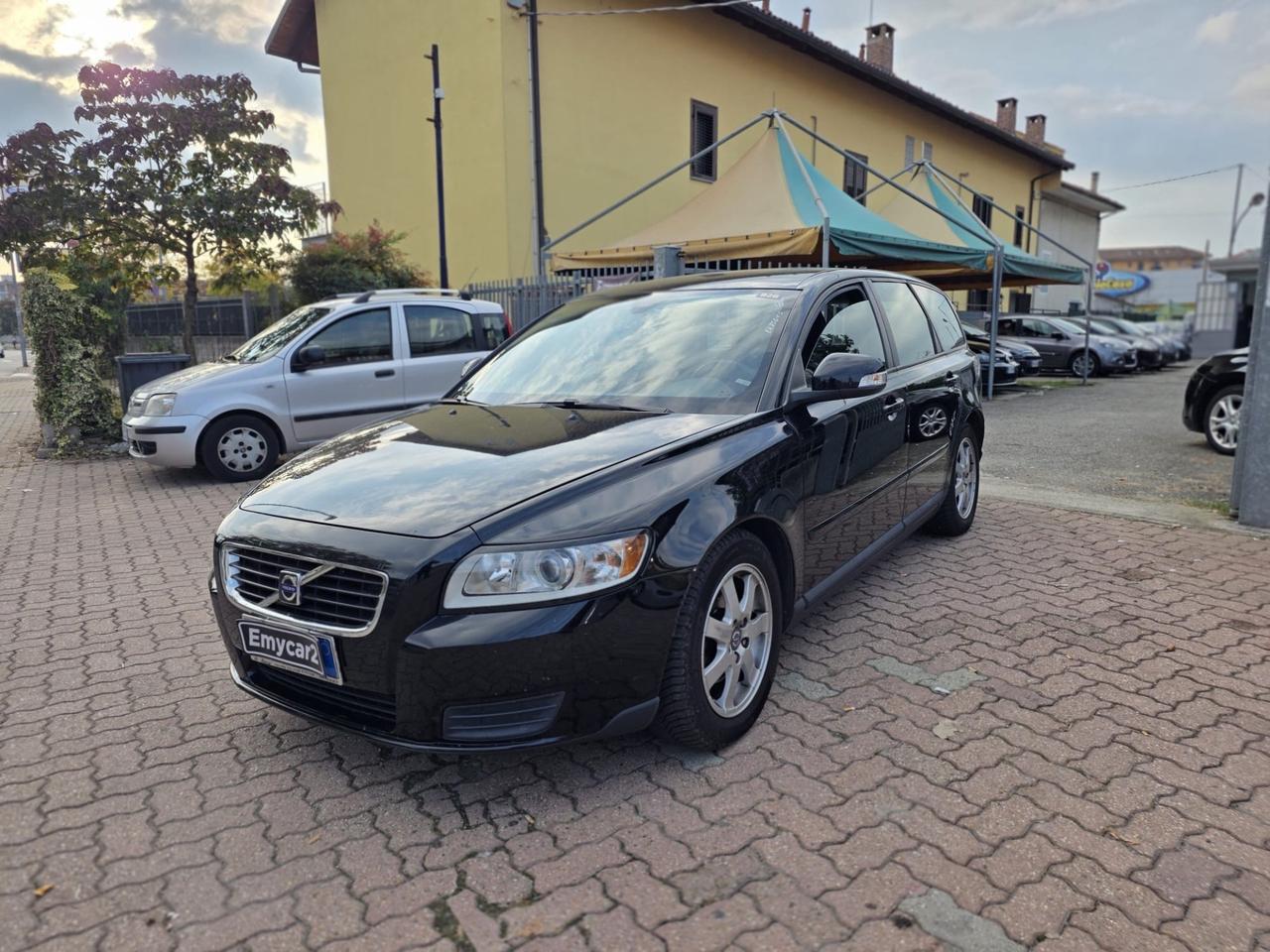 Volvo V50 D2 R-design