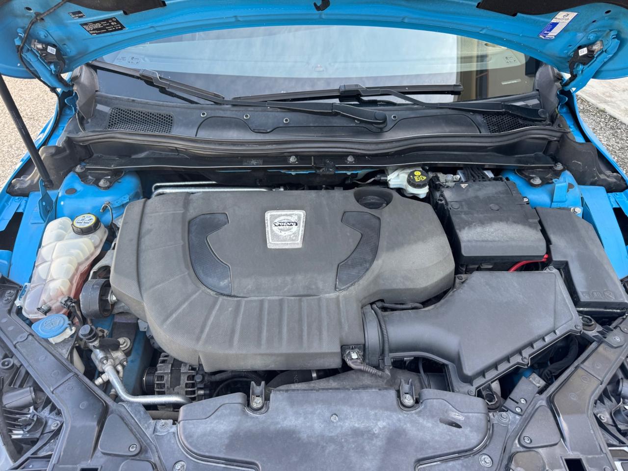 Volvo V40 D3 Geartronic R-design Kinetic