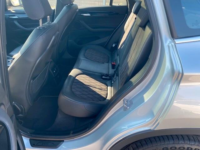 Bmw X1 sDrive18d xLine Auto. LED/Tetto 150 Cv
