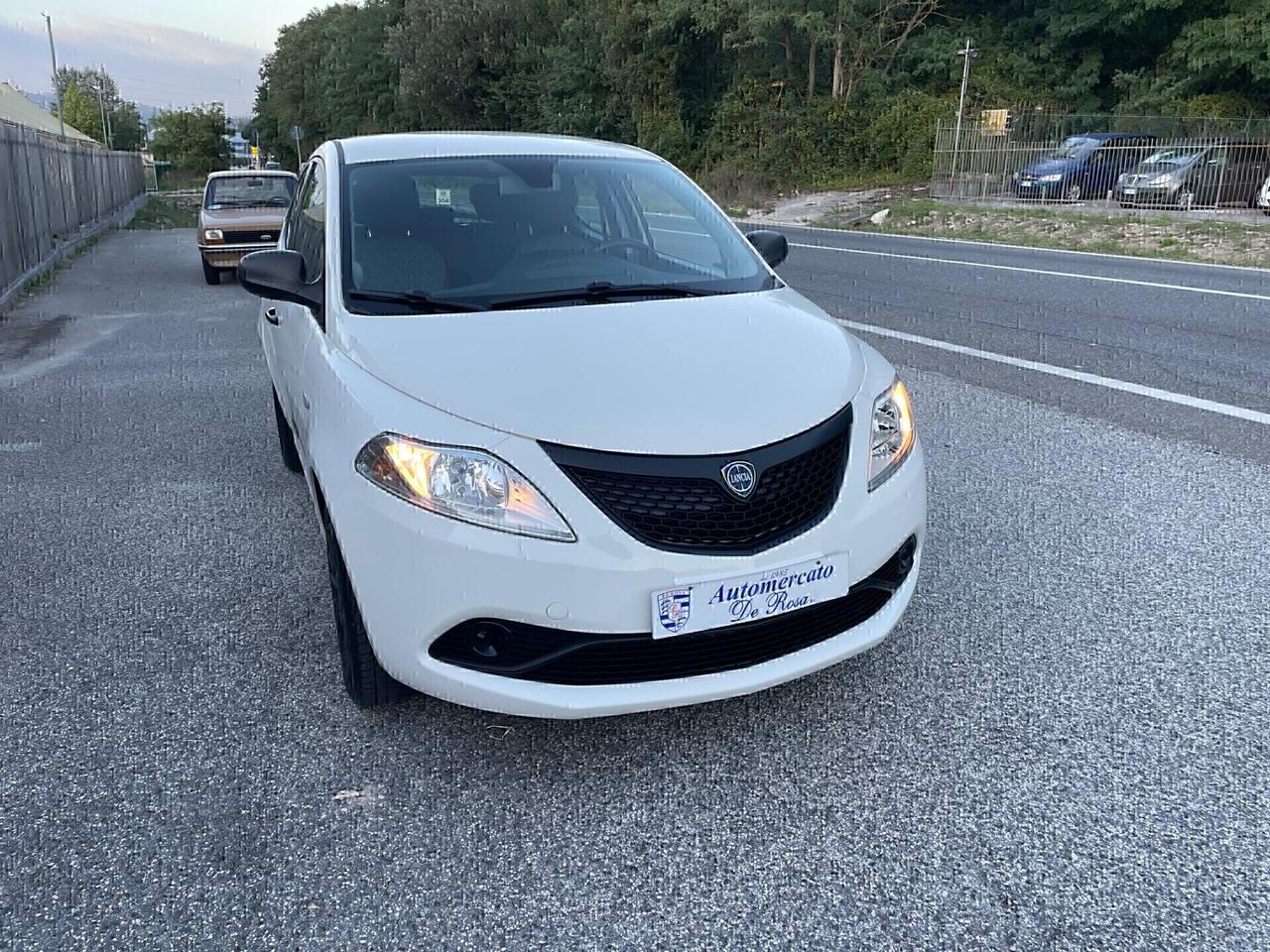 Lancia Ypsilon 1.2 69 CV 5 porte S&S Elefantino Blu