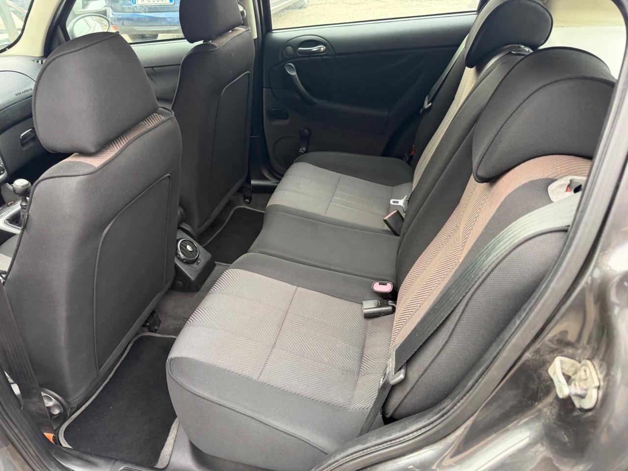 Alfa Romeo 147 1.9 JTD M-JET 16V 5 porte Dist.