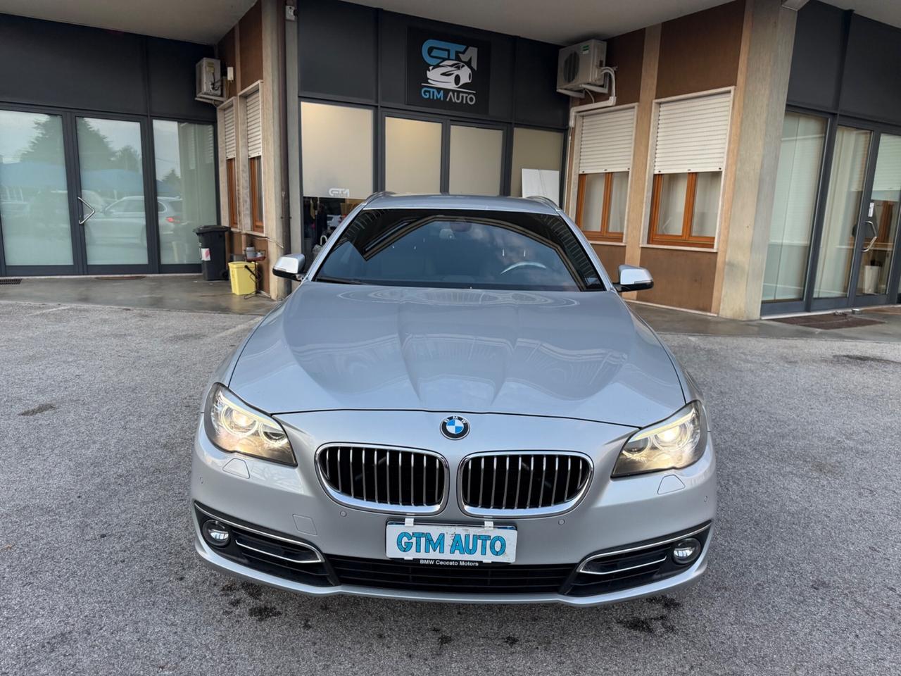 Bmw 520 520d Touring LUXURY -2.0 Diesel 190 CV -Automatica