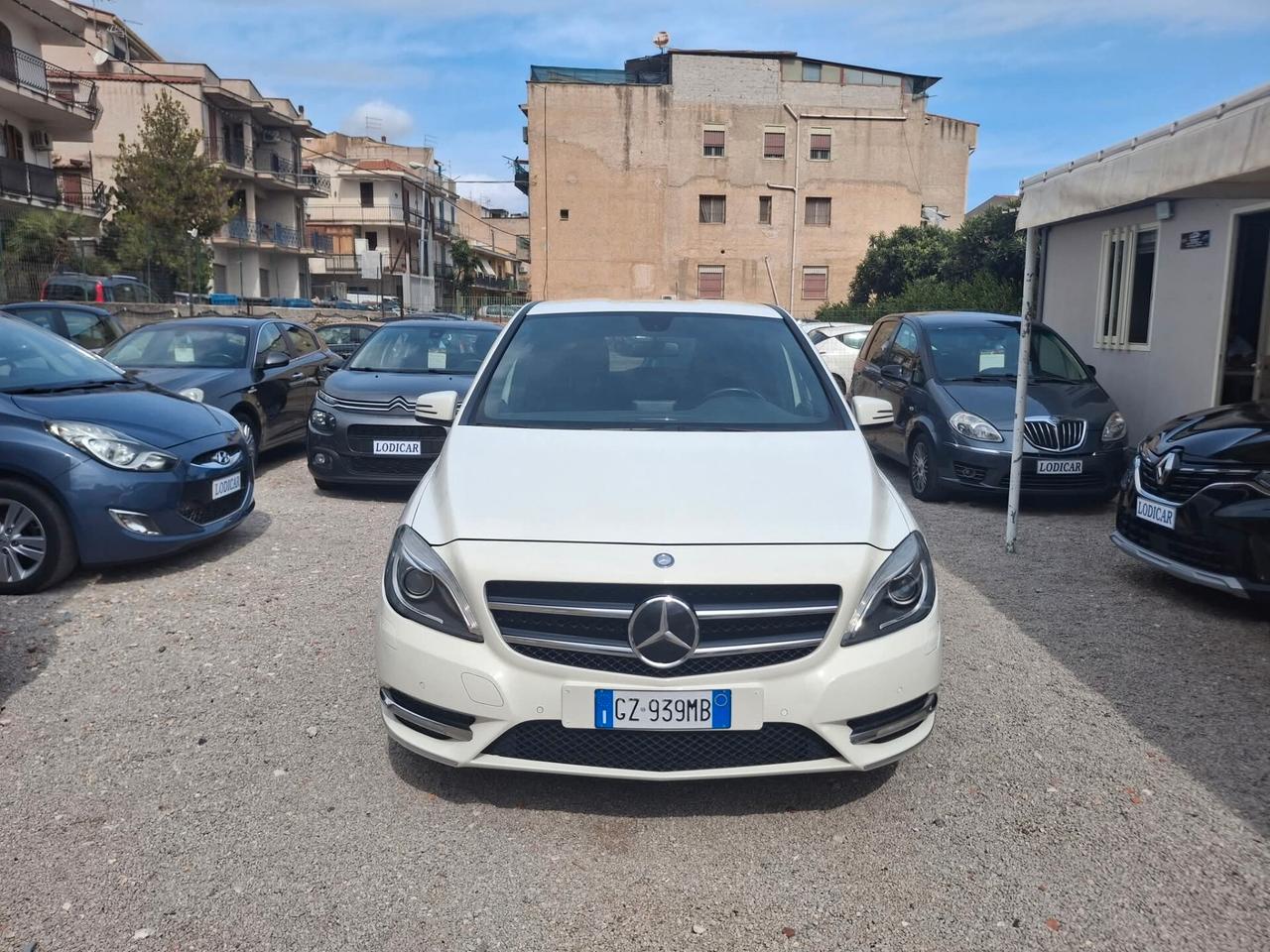 Mercedes-benz B 180 CDI BlueEFFICIENCY Premium