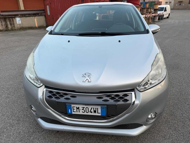 PEUGEOT 208 129,277km 1.4 8V e-HDi 68CV S&S robot. 5p. Active