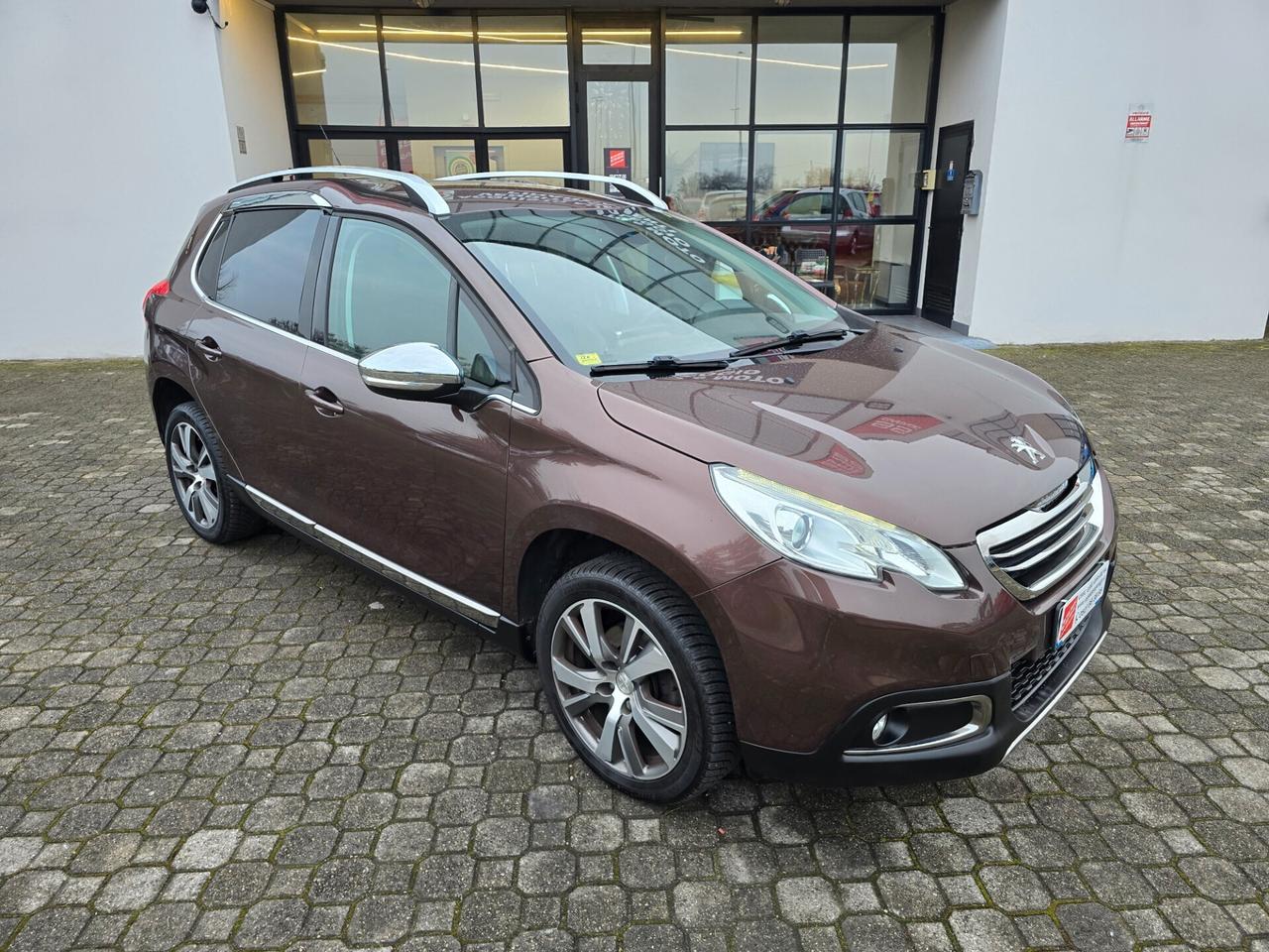 Peugeot 2008 BlueHDi 120 Allure
