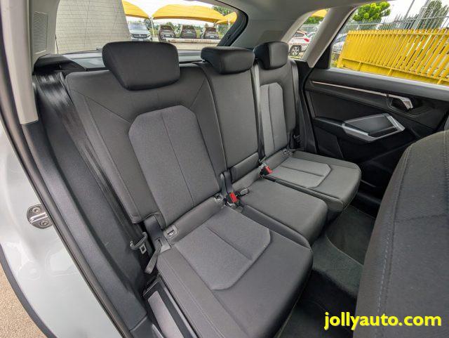 AUDI Q3 35 TDI S tronic Business
