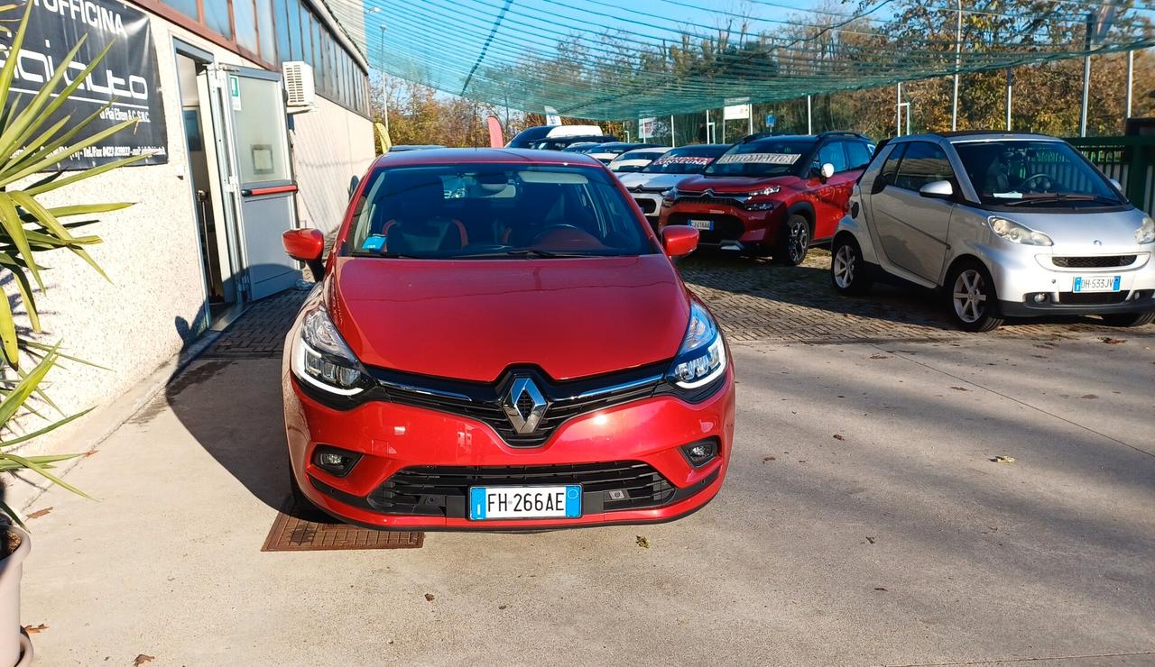 Renault Clio dCi 90CV Start&Stop 5 porte Energy Automatica neopatentati