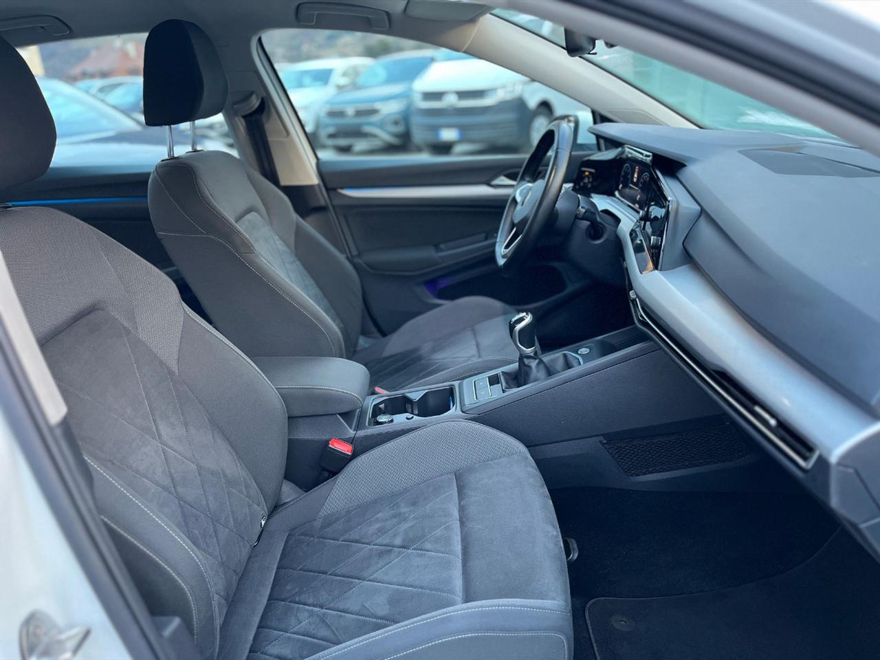 Volkswagen Golf 1.5 tsi evo life 130cv