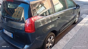 Peugeot 5008 1.6 HDi 112CV Family